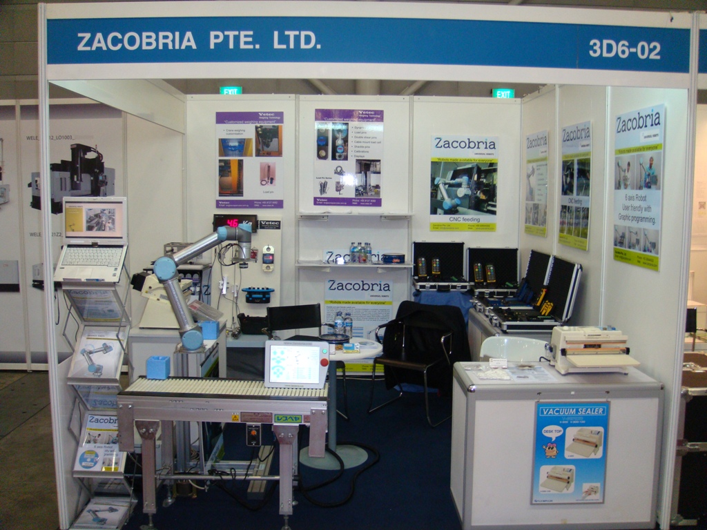 Zacobria and Universal robots at MTA at Singapore EXPO 2011